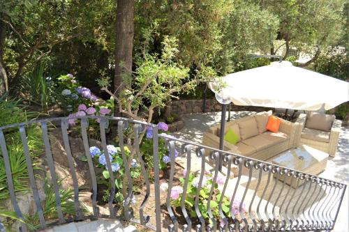 Ischia-Forio-Punta Caruso-La Grille du coq-villa 4 il prezzo della villa è riferito all'intero alloggio con il limite delle persone previste n 6