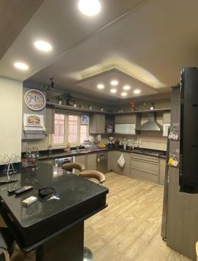 Isis apartment