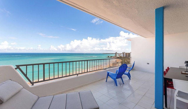 Isla Verde beachfront penthouse with panoramic ocean views