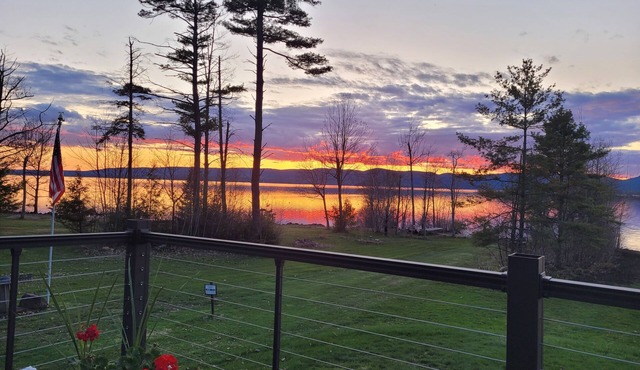 Island View: 4 Bdrm Lakeside Cabin in the foothills of the Adirondack Mountains!