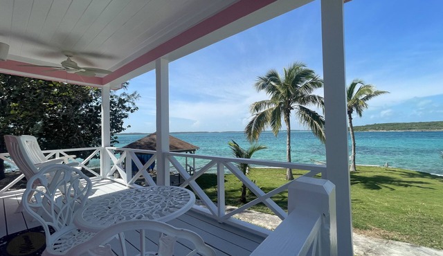 Islander Turtle Peek - Stunning new waterfront tiny-cottage overlooking harbour