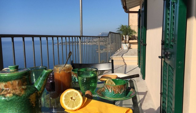 House in Grimaldi. Spectacular view on the French Riviera with rooftop terrace!