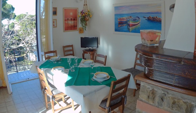 Comfortable apartment with garden 1km from the sea.