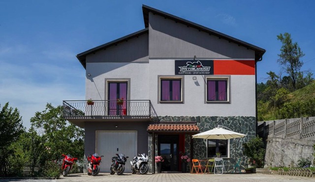 Italian Piston House