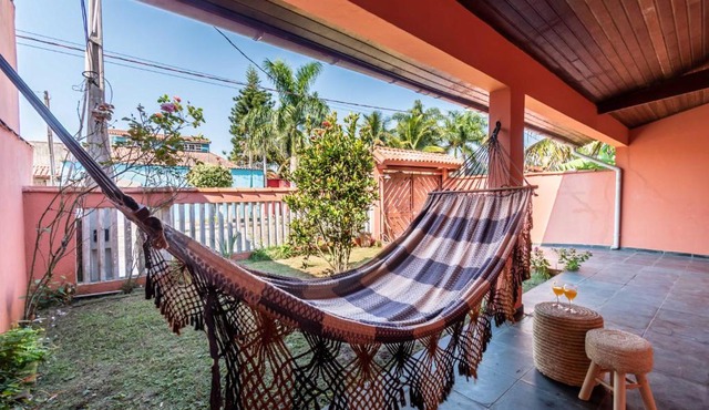 Itanhaém Casa ampla com piscina e churrasqueira a 300m da praia