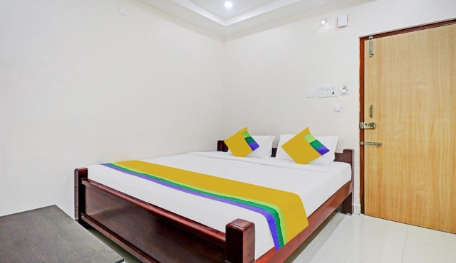 Itsy By Treebo - Vardhan Stay Inn