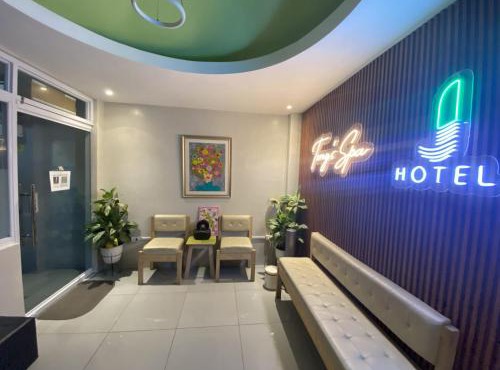 J Hotel