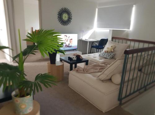 Jacaranda Lodge - Entire 3BR 2BATH Private & Bush View
