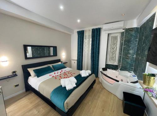 Jacuzzi Suite - Elegant Retreat in Conca D'oro