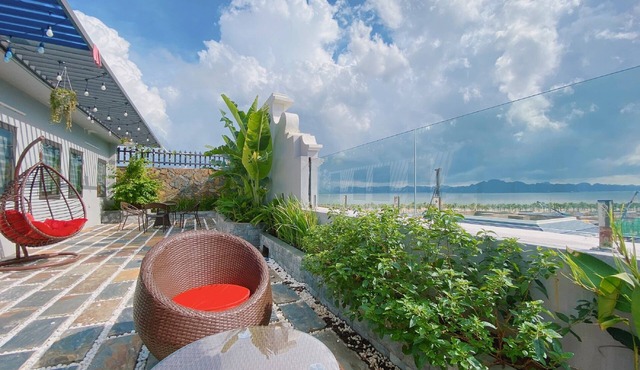 JADE HA LONG HOTEL