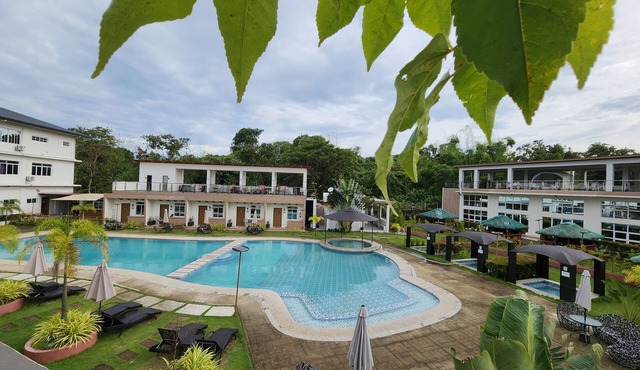 JADE RESORT