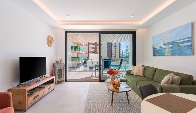 Jade Tower | 2-Bedroom Coastal Luxury Apartment in Fuengirola