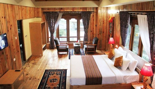 Jampelyang Hotel