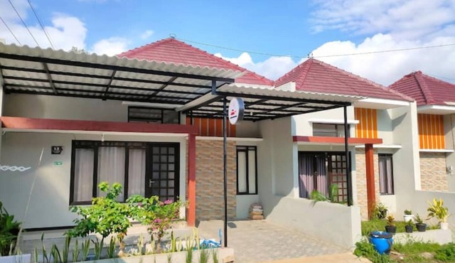 Japanese Villa Naomy Residence