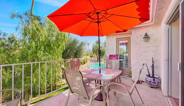 Jaw Dropping Mountain View Condo