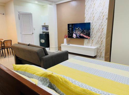 JC7 Cozy Studio at Candon City Proper - JEMS Bldg 3rd Floor