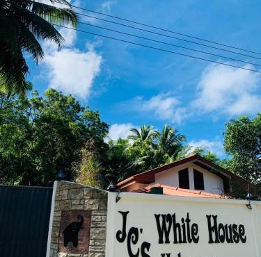 JCs White House Habarana