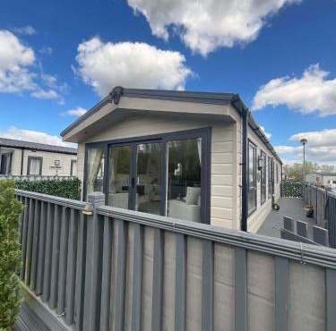 JLUX Lodges