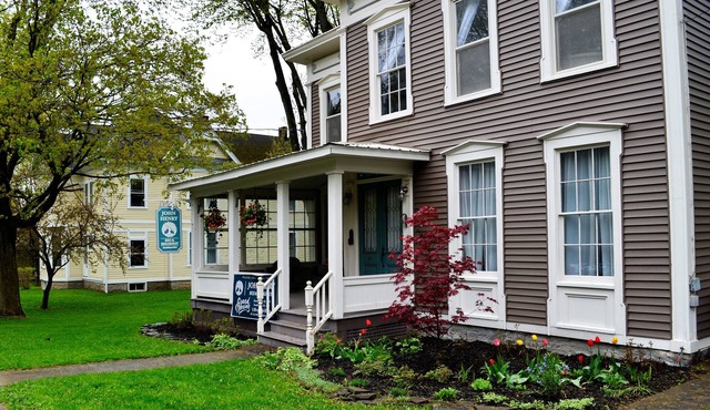 John Henry Bed & Breakfast