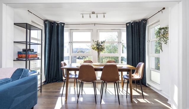 JOIVY Stunning 2-Bed Flat W/Free Parking