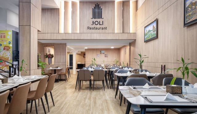Joli Hotel