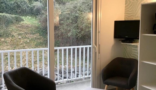 Joli petit studio au bord du lac