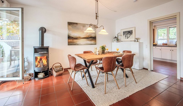 Jolie's Cottage - your dog-friendly vacation home with sauna, garden & fireplace