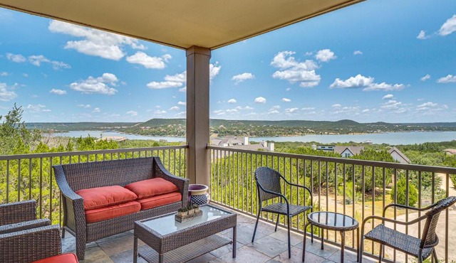 Jonestown Condo on Lake Travis w/2 Balconies!