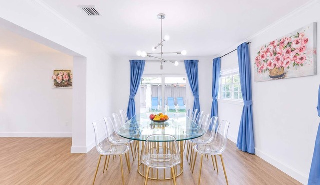 Joy w Private Pool Near Beach & Hard Rock Stadium