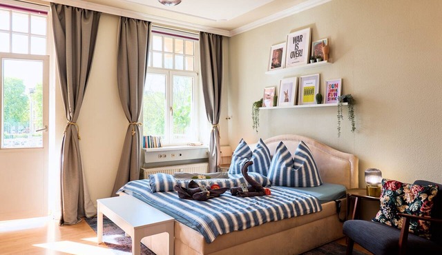 ★ Jugendstil Flat with 2 bedrooms in the city centre + balcony ★