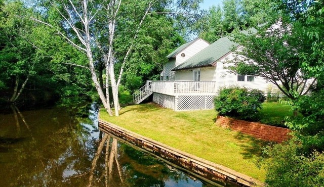 July 6-10 Open. Silver Lake, MI. Nice & Clean Cottage Home. Perfect Location.