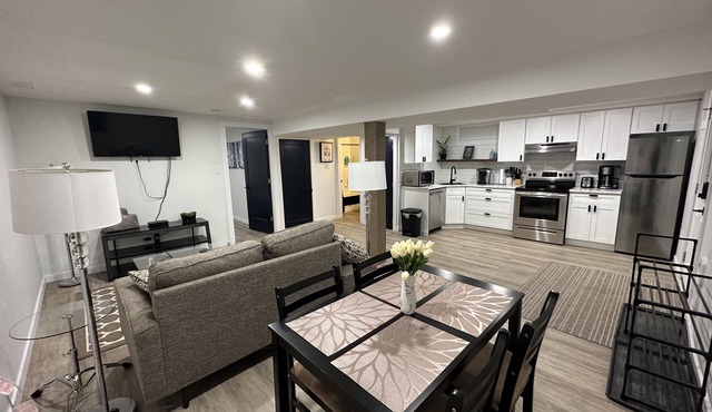 ⭐️July Discount⭐️Modern Suite 450m to Hospital