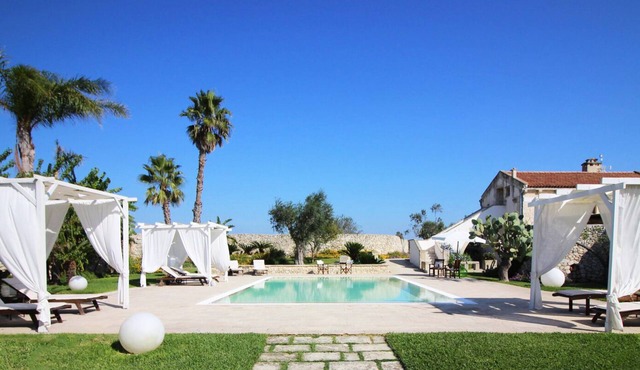 JULY PROMOTION - Splendid Villa with private pool, Puglia