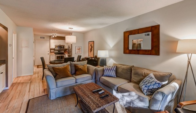 JUN-JUL-AUG DEALS! 5 Min Walk to Beach! Recent Updates, Clean, Comfy, Secure!