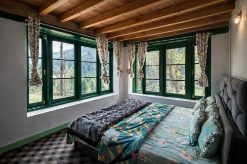 Jungle Bungalow