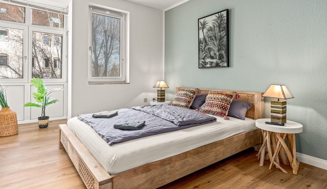 Jungle Studio | near university & clinic | Netflix