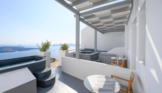 Junior Suite with Caldera View & Hot Tub