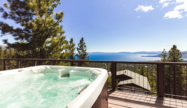 Juniper by AvantStay | Incredible Mountainside Home w/Incredible Lake Views!