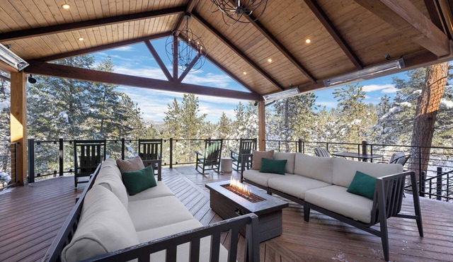 Juniper Lodge & Treehouses
