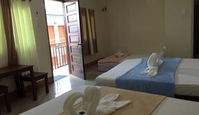 Junlyn ApartelleDeluxe Double or Twin room
