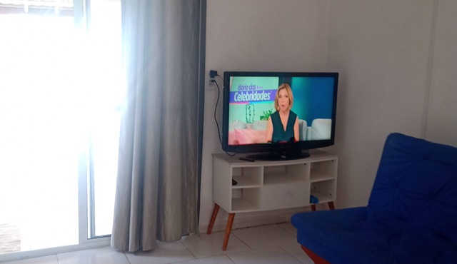 Just a 2-minute walk from the beach! Family home (Pets allowed)