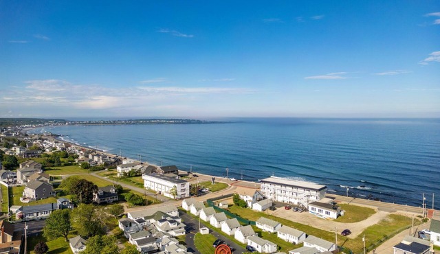 Just Beachy – Charming Studio!