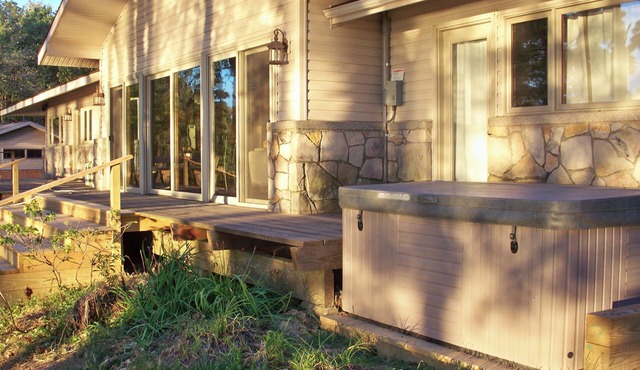 Just Steps to Private Dock, Hot Tub on Spacious Home/Land at Quiet End of Lake