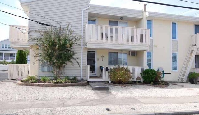 Just two short blocks to the beach, Enjoy parking your car in the off-street designated parking space and walking to restaurants and the recreation area.