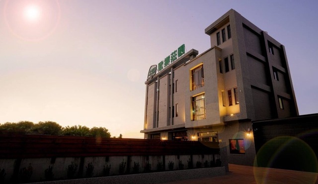 K-1 Hotel