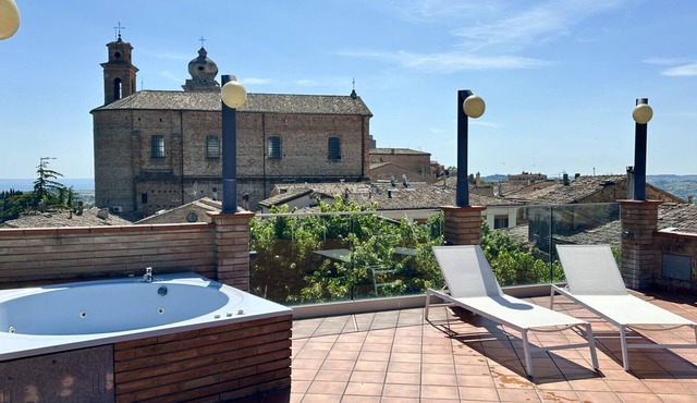 K04 - Castelfidardo, one-room apartment with terrace and panoramic view