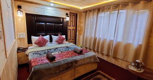 K2 Alpine Hotel