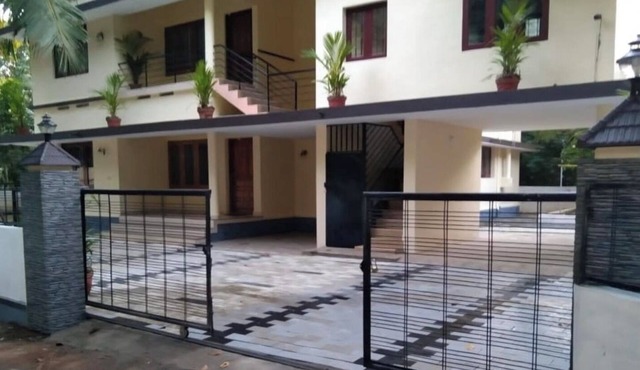 Kadaplackal residency