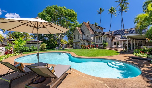 Kahala Palms by Gather: Elegant Beachside Home w/Pool & Jacuzzi