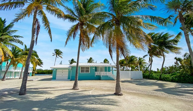 Kai Baby Waterfront Cottage Private Pool Cabana Kayaks Paddleboards & Bikes!